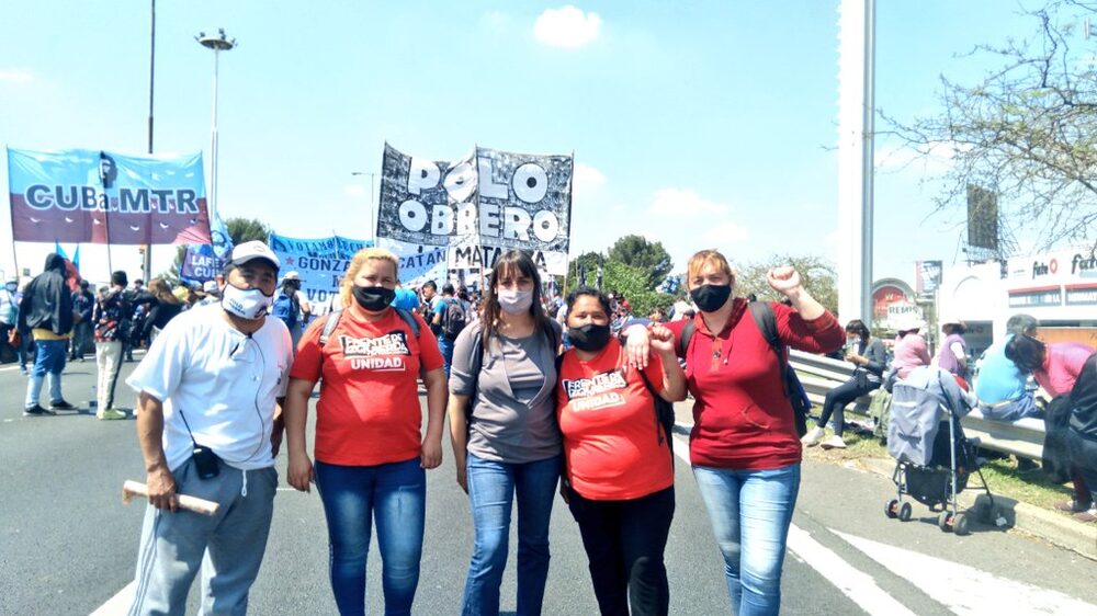La candidata a diputada respaldando un reclamo contra el sector alimenticio en la autopista panamericana La candidata a diputada respaldando un reclamo contra el sector alimenticio en la autopista panamericana