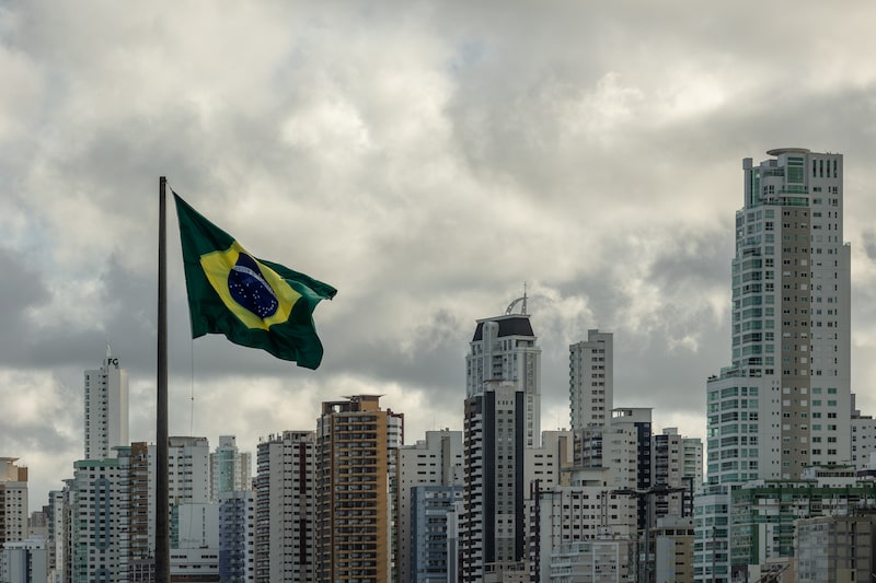 La bandera brasileña en Balneário Camboriú, Brasil, el martes 12 de diciembre de 2023. La bandera brasileña en Balneário Camboriú, Brasil, el martes 12 de diciembre de 2023.