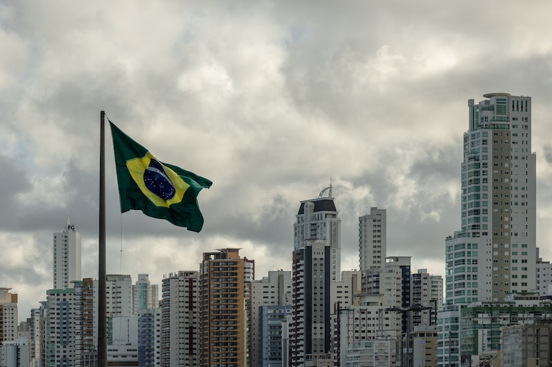 La bandera brasileña en Balneário Camboriú, Brasil, el martes 12 de diciembre de 2023. La bandera brasileña en Balneário Camboriú, Brasil, el martes 12 de diciembre de 2023.