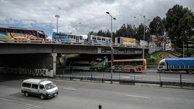 Bolivia sube el precio del diésel a grandes consumidores para mitigar la crisis de abastecimiento Bolivia sube el precio del diésel a grandes consumidores para mitigar la crisis de abastecimiento