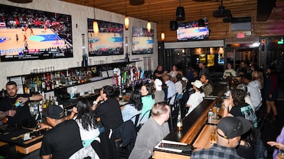 Como o basquete feminino reacendeu as noites nos bares do Brooklyn Como o basquete feminino reacendeu as noites nos bares do Brooklyn