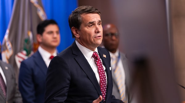 Retirar fotos de los archivos de Epstein no tuvo que ver con Trump, dice fiscal adjunto de EE.UU. Retirar fotos de los archivos de Epstein no tuvo que ver con Trump, dice fiscal adjunto de EE.UU.