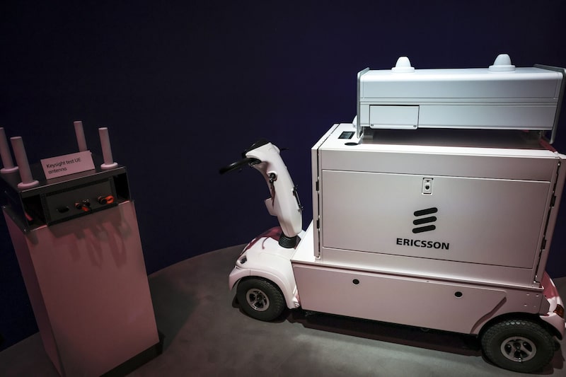 Una antena UE de prueba Keysight, a la izquierda, en el pabellón de Ericsson AB en la feria tecnológica MWC25 celebrada en Barcelona, España, el martes 4 de marzo de 2025. Una antena UE de prueba Keysight, a la izquierda, en el pabellón de Ericsson AB en la feria tecnológica MWC25 celebrada en Barcelona, España, el martes 4 de marzo de 2025.