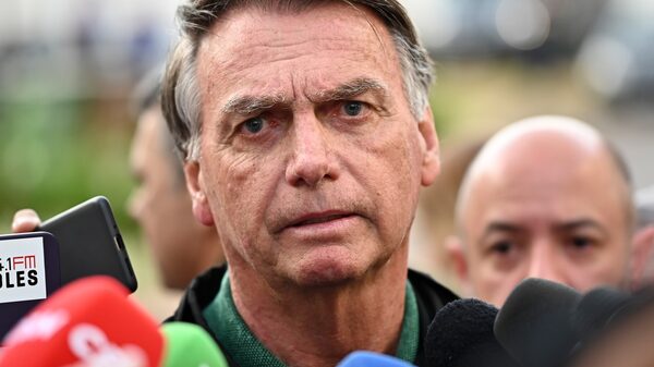 El arresto de Bolsonaro profundiza el caos en la búsqueda del rival de Lula El arresto de Bolsonaro profundiza el caos en la búsqueda del rival de Lula
