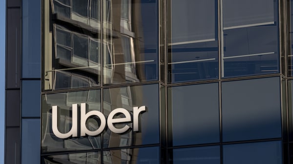 Uber revive planes de taxis autónomos y prevé empezar este año Uber revive planes de taxis autónomos y prevé empezar este año