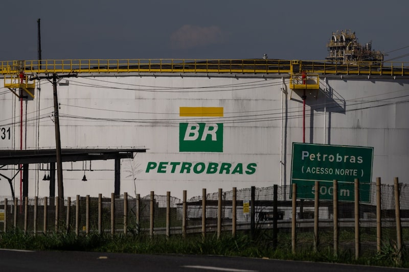 Ações da petroleira caíam 1,54% nesta manhã com a queda do petróleo (Foto: Maira Erlich/Bloomberg) Ações da petroleira caíam 1,54% nesta manhã com a queda do petróleo (Foto: Maira Erlich/Bloomberg)