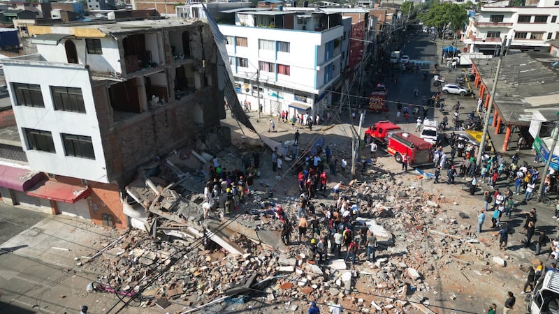Asciende a 181 la cifra de muertos y 1.310 la de heridos en Colombia por temblor de 7,4 Asciende a 181 la cifra de muertos y 1.310 la de heridos en Colombia por temblor de 7,4