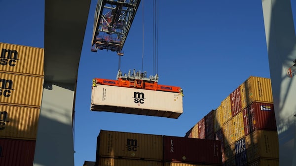 SIRA importaciones: falta de dólares frena la compra de insumos de la industria argentina SIRA importaciones: falta de dólares frena la compra de insumos de la industria argentina