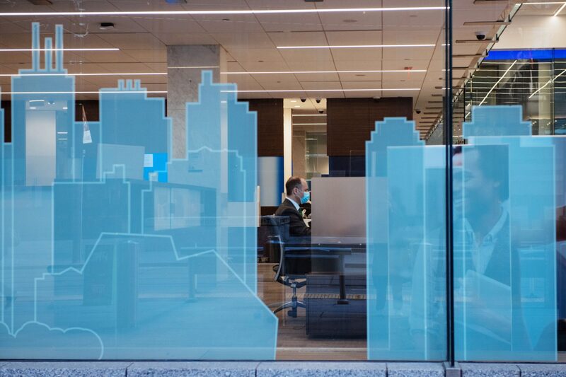 Banca y acciones de energía pueden moverse con voto canadiense el lunes Banca y acciones de energía pueden moverse con voto canadiense el lunes