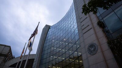 Tribunal dos EUA derruba regra da SEC que exigia divulgação de taxas de fundos Tribunal dos EUA derruba regra da SEC que exigia divulgação de taxas de fundos