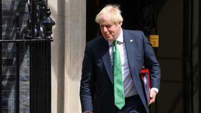 Como Boris Johnson, após perder o cargo, pode ser candidato a suceder Liz Truss Como Boris Johnson, após perder o cargo, pode ser candidato a suceder Liz Truss