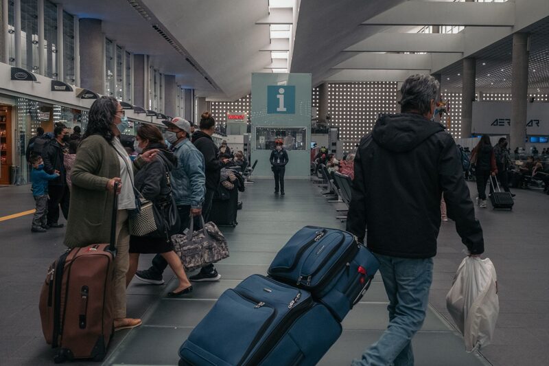 Los bonos del fideicomiso, que se pagan con las tarifas que se les cobra a los pasajeros que llegan o salen del Aeropuerto Internacional de la Ciudad de México (AICM) Los bonos del fideicomiso, que se pagan con las tarifas que se les cobra a los pasajeros que llegan o salen del Aeropuerto Internacional de la Ciudad de México (AICM)