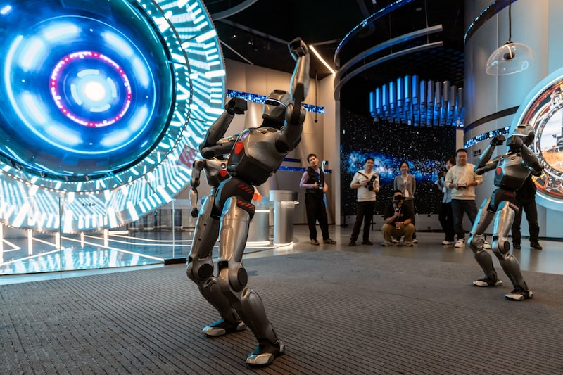 China advierte sobre el riesgo de burbuja en la industria de robots humanoides. China advierte sobre el riesgo de burbuja en la industria de robots humanoides.