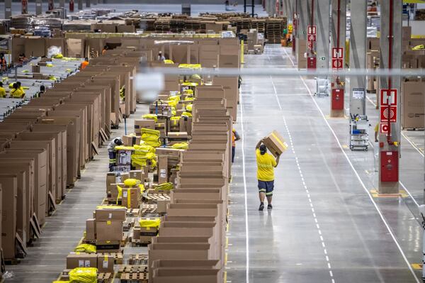 MercadoLibre despide a 100+ empleados: ¿La IA reemplaza puestos en Latinoamérica?