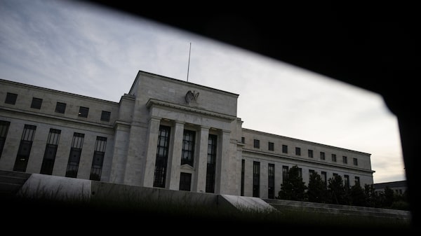 Fed eleva os juros em 0,25 ponto e diz que bancos dos EUA são ‘sólidos’ Fed eleva os juros em 0,25 ponto e diz que bancos dos EUA são ‘sólidos’