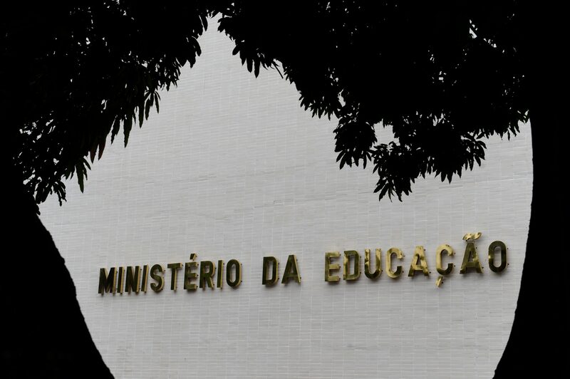 Prova será realizada após a polêmica saída de 37 funcionários do Instituto Instituto Nacional de Estudos e Pesquisas Educacionais Anísio Teixeira (Inep) Prova será realizada após a polêmica saída de 37 funcionários do Instituto Instituto Nacional de Estudos e Pesquisas Educacionais Anísio Teixeira (Inep)