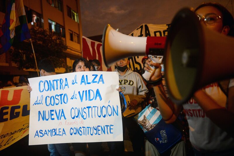 Manifestantes durante una protesta en Lima, Perú, el jueves 7 de abril de 2022. Fotógrafo: Miguel Yovera/Bloomberg Manifestantes durante una protesta en Lima, Perú, el jueves 7 de abril de 2022. Fotógrafo: Miguel Yovera/Bloomberg