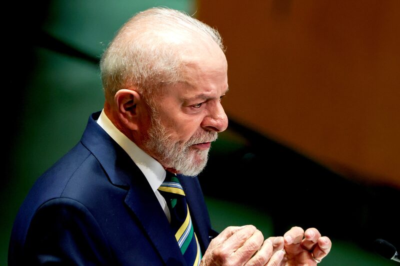 Lula dice que lo único malo de Brasil son los tipos altosLas tasas de interés de Brasil son demasiado altas y la responsabilidad de los crecientes problemas fiscales recae en los responsables políticos del banco central, dijo el presidente Lula en una entrevista. Lula dice que lo único malo de Brasil son los tipos altosLas tasas de interés de Brasil son demasiado altas y la responsabilidad de los crecientes problemas fiscales recae en los responsables políticos del banco central, dijo el presidente Lula en una entrevista.