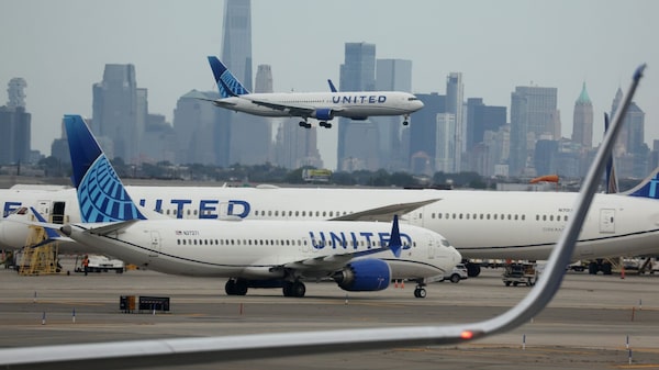 La perspectiva de United Airlines para 2024 supera las estimaciones La perspectiva de United Airlines para 2024 supera las estimaciones