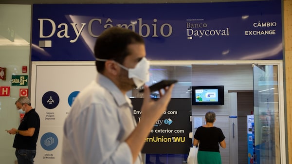 Brazil’s Real and Stocks Are World’s Best as Foreigners Pile In Brazil’s Real and Stocks Are World’s Best as Foreigners Pile In