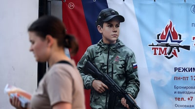 Armas e táticas: Rússia reformula aulas e inclui treino militar para até para crianças Armas e táticas: Rússia reformula aulas e inclui treino militar para até para crianças