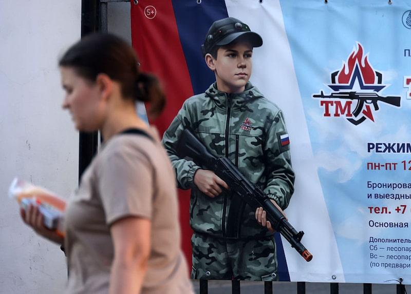 Além do treinamento com armas e táticas de combate, o treinamento militar básico abrange lições sobre a doutrina de segurança nacional da Rússia e a estrutura das forças armadas (Photo by Contributor/Getty Images) Além do treinamento com armas e táticas de combate, o treinamento militar básico abrange lições sobre a doutrina de segurança nacional da Rússia e a estrutura das forças armadas (Photo by Contributor/Getty Images)