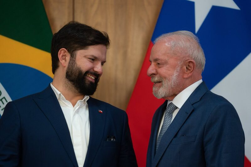 Los presidente de Chile, Gabriel Boric, y Brasil, Lula da Silva, tras una reunión bilateral sostenida este 22 de abril. Foto: @GabrielBoric Los presidente de Chile, Gabriel Boric, y Brasil, Lula da Silva, tras una reunión bilateral sostenida este 22 de abril. Foto: @GabrielBoric