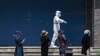 Xangai relaxa lockdown mas vírus se espalha em outros lugares Xangai relaxa lockdown mas vírus se espalha em outros lugares