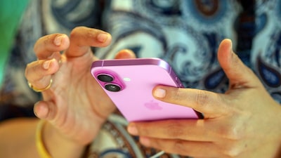 Estudio muestra que la IA adopta un tono de ‘amiga tóxica’ con mujeres jóvenes Estudio muestra que la IA adopta un tono de ‘amiga tóxica’ con mujeres jóvenes