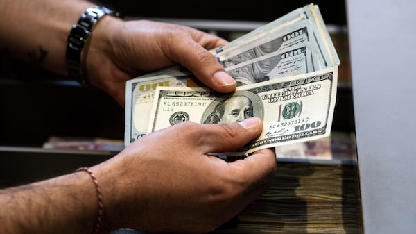 Nvidia y crecimiento global impulsan la primera caída semanal del dólar en 2024 Nvidia y crecimiento global impulsan la primera caída semanal del dólar en 2024