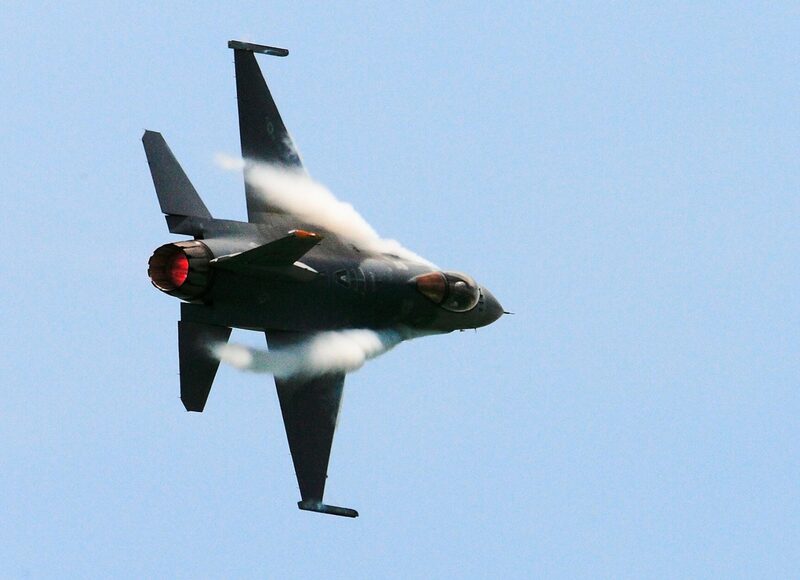 Caça usado pela Força Aérea americana para derrubar os objetos voadores não-identificados nos últimos dias Caça usado pela Força Aérea americana para derrubar os objetos voadores não-identificados nos últimos dias