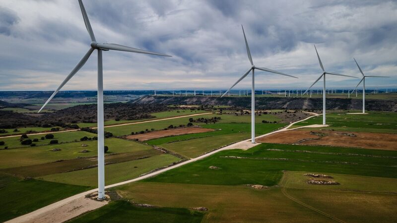 Auren compra AES Brasil e se torna gigante em renováveis de R$ 30 bi em valor Auren compra AES Brasil e se torna gigante em renováveis de R$ 30 bi em valor