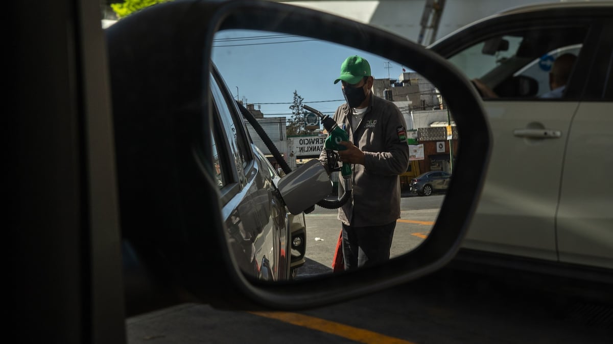 México aumenta subsidios a gasolinas y baja el de diésel mientras guerra en Irán cumple seis meses