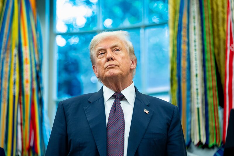 Trump, Apple Announce Fresh $100 Billion US Investment Trump, Apple Announce Fresh $100 Billion US Investment