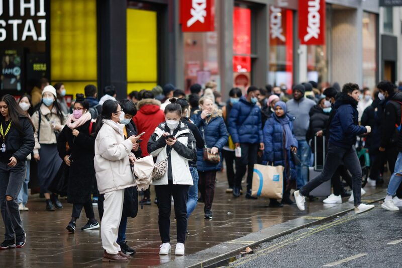 Covid-19 con ómicron no es “la misma enfermedad”, dice científico de Oxford Covid-19 con ómicron no es “la misma enfermedad”, dice científico de Oxford