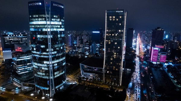 Expectativas de empresas de Perú se recuperan, pero varias siguen en tramo pesimista Expectativas de empresas de Perú se recuperan, pero varias siguen en tramo pesimista