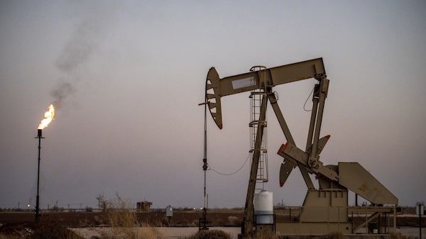 Petróleo sube en medio de tensión del mercado y temores de desaceleración global Petróleo sube en medio de tensión del mercado y temores de desaceleración global