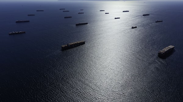 Biden enfrenta crisis de cadena de suministro que está más allá de su control Biden enfrenta crisis de cadena de suministro que está más allá de su control