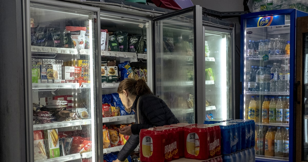 INDICADORES ECONÓMICOS ARGENTINOS: CAÍDA EN CONSUMO Y CONFIANZA