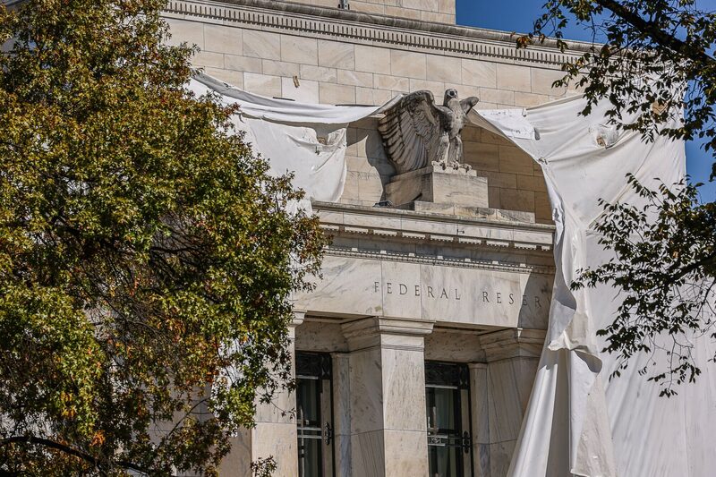 Los datos del Gobierno de Estados Unidos publicados el mes pasado mostraron que la métrica de inflación preferida de la Reserva Federal, excluyendo alimentos y energía, se moderó a 3,5% en los 12 meses hasta octubre, en camino de superar las proyecciones de septiembre de las autoridades para 2023. Los datos del Gobierno de Estados Unidos publicados el mes pasado mostraron que la métrica de inflación preferida de la Reserva Federal, excluyendo alimentos y energía, se moderó a 3,5% en los 12 meses hasta octubre, en camino de superar las proyecciones de septiembre de las autoridades para 2023.