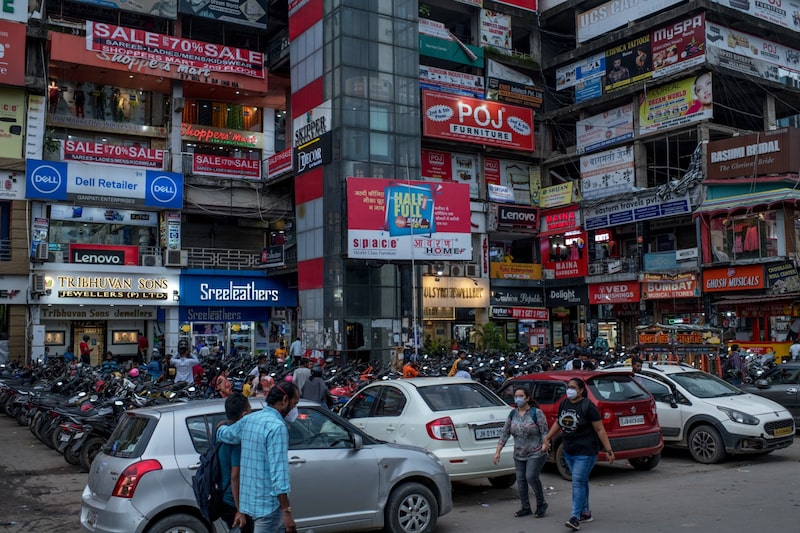 Tiendas en la calle principal Mahatma Gandhi en Ranchi, Jharkand, India, el jueves 26 de agosto de 2021. Fotógrafo: Arko Datto/Bloomberg Tiendas en la calle principal Mahatma Gandhi en Ranchi, Jharkand, India, el jueves 26 de agosto de 2021. Fotógrafo: Arko Datto/Bloomberg