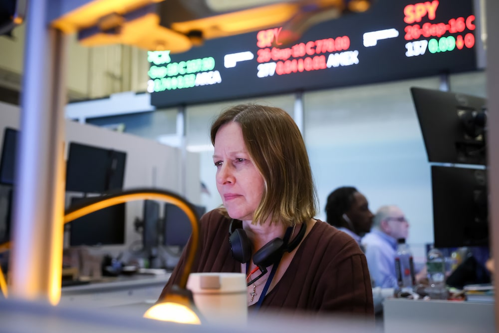 Traders work after a Federal Open Market Committee (FOMC) meeting on the floor of the American Stock Exchange (AMEX) at the New York Stock Exchange (NYSE) in New York, US, on Wednesday, Sept. 16, 2026. The Federal Reserve raised interest rates by a quarter percentage point and penciled in an additional hike later this year, steps aimed at containing inflation that will test Chairman Kevin Warshs relationship with President Donald Trump. Photographer: Michael Nagle/Bloomberg Traders work after a Federal Open Market Committee (FOMC) meeting on the floor of the American Stock Exchange (AMEX) at the New York Stock Exchange (NYSE) in New York, US, on Wednesday, Sept. 16, 2026. The Federal Reserve raised interest rates by a quarter percentage point and penciled in an additional hike later this year, steps aimed at containing inflation that will test Chairman Kevin Warshs relationship with President Donald Trump. Photographer: Michael Nagle/Bloomberg