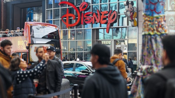 Disney entrega negocio de DVD a Sony mientras más espectadores abandonan los discos Disney entrega negocio de DVD a Sony mientras más espectadores abandonan los discos