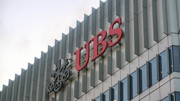 UBS busca retener a ejecutivos patrimoniales de Credit Suisse UBS busca retener a ejecutivos patrimoniales de Credit Suisse