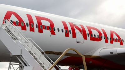 Un avión de Air India cayó 90 metros y dejó 24 heridos: su piloto dio positivo por drogas Un avión de Air India cayó 90 metros y dejó 24 heridos: su piloto dio positivo por drogas