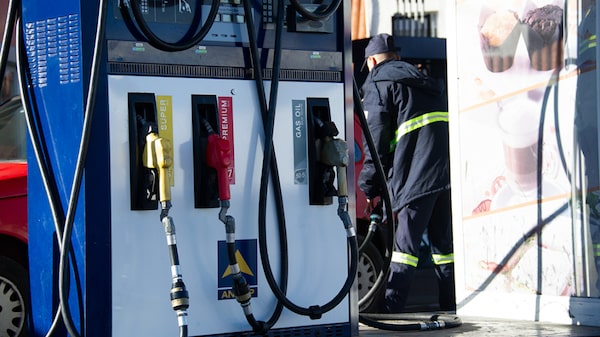 Estaciones de servicio de Uruguay denuncian desabastecimiento de nafta y gasoil por paro Estaciones de servicio de Uruguay denuncian desabastecimiento de nafta y gasoil por paro