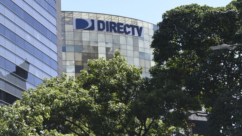 DirecTV compra Dish por US$ 1, assume dívidas e reforça aposta em TV por assinatura DirecTV compra Dish por US$ 1, assume dívidas e reforça aposta em TV por assinatura