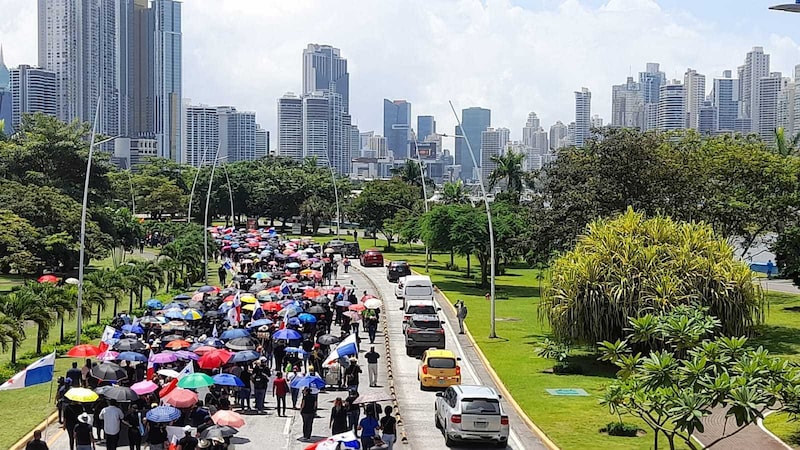 Protestas en Panamá contra alzas en los precios de la canasta básica y el combustible paralizaron la economía en 2022. Protestas en Panamá contra alzas en los precios de la canasta básica y el combustible paralizaron la economía en 2022.