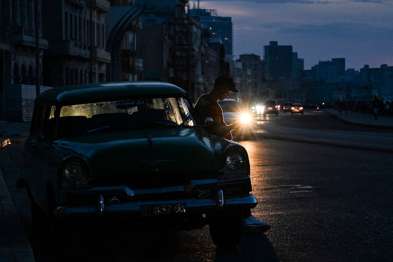 Una vista de La Habana durante un apagón a nivel nacional el 10 de julio. Foto: Yamil Lage/AFP/Getty Images Una vista de La Habana durante un apagón a nivel nacional el 10 de julio. Foto: Yamil Lage/AFP/Getty Images