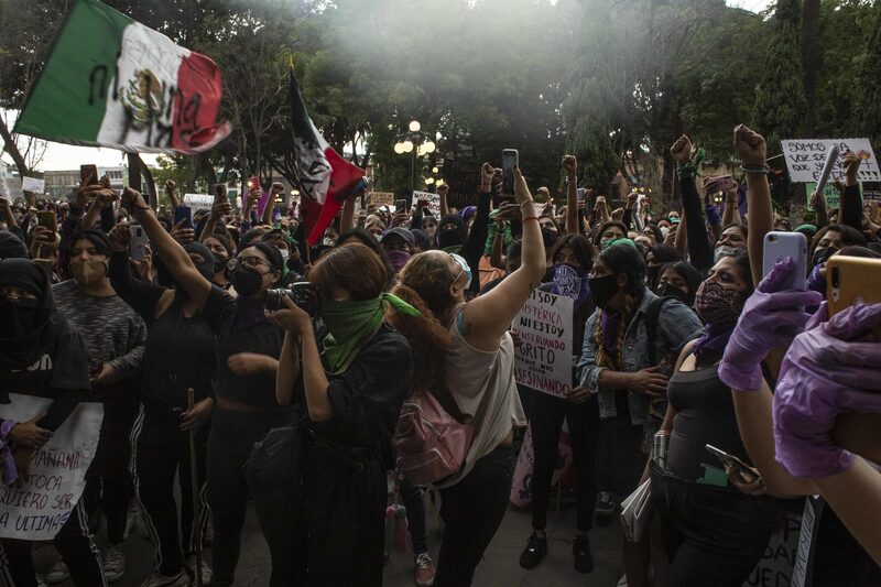 Manifestantes en una marcha por el día internacional de la mujer en Puebla, México. Manifestantes en una marcha por el día internacional de la mujer en Puebla, México.